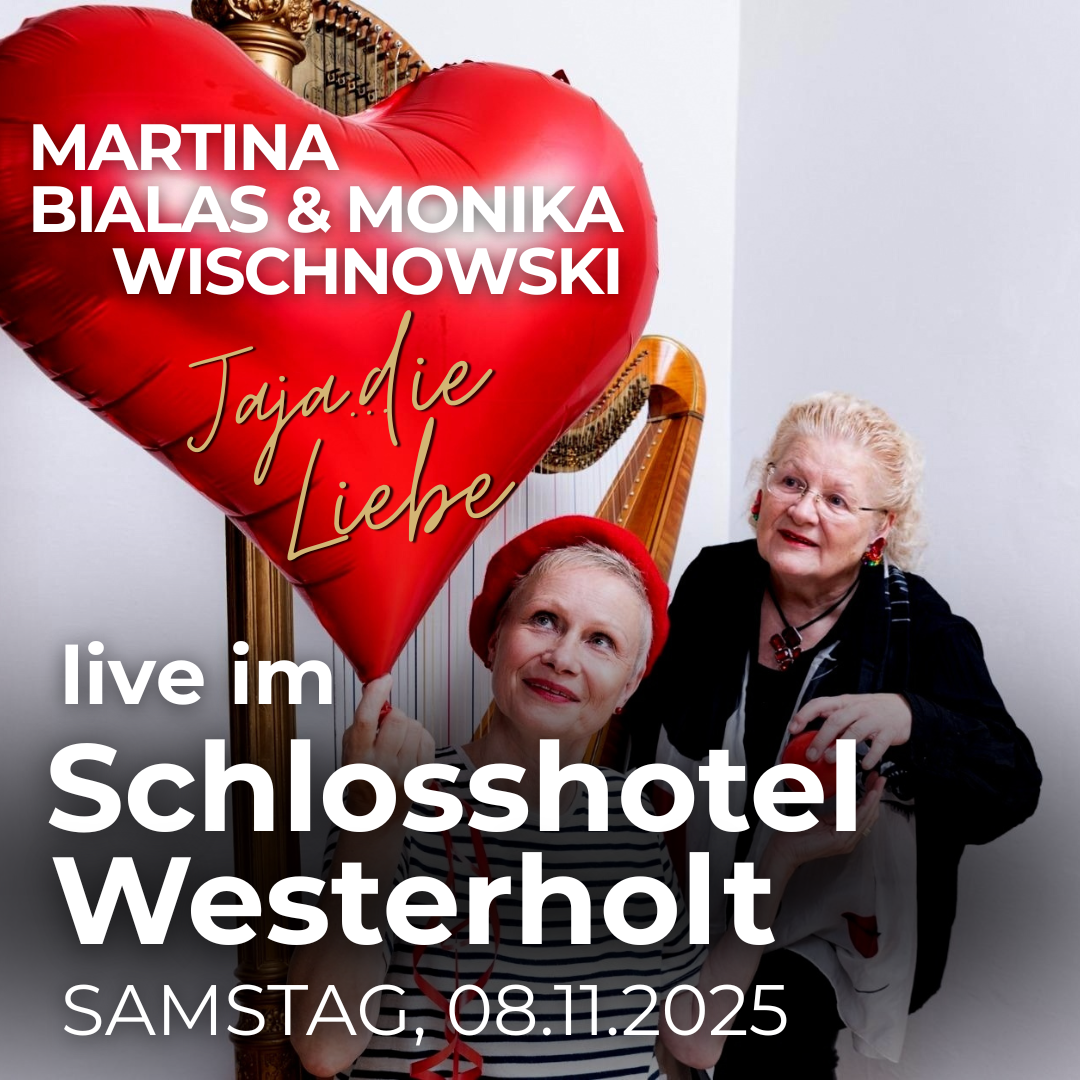 Martina Bialas und Monika Wischnowski mit Herzballon bei Kabarettabend „Ja, ja… die Liebe“ im Schlosshotel Westerholt